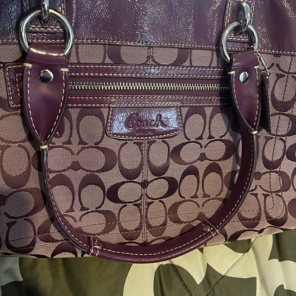 Purple coach purse in excellent condition.